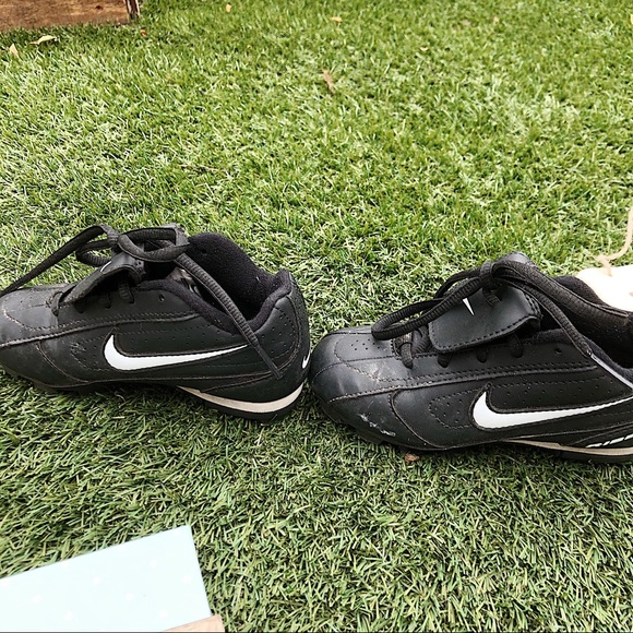 Nike Ribbie Jr. Black Shoes Kids - Picture 5 of 9